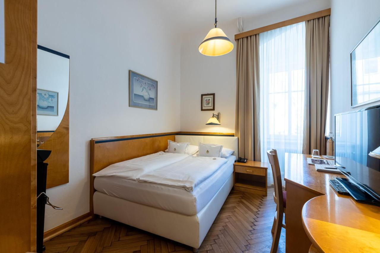 Boutique Hotel Goldenes Lamm Villach Luaran gambar