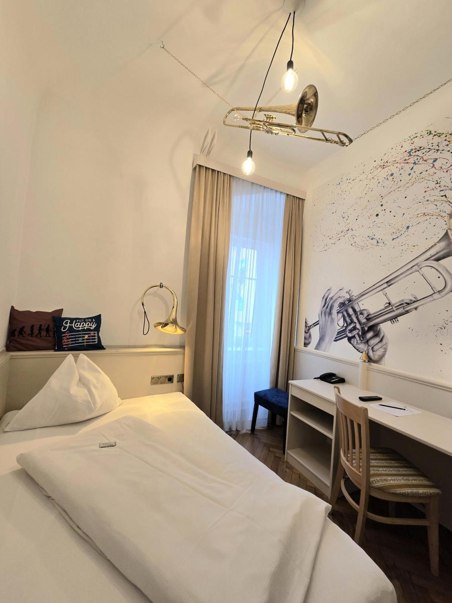 Boutique Hotel Goldenes Lamm Villach Luaran gambar