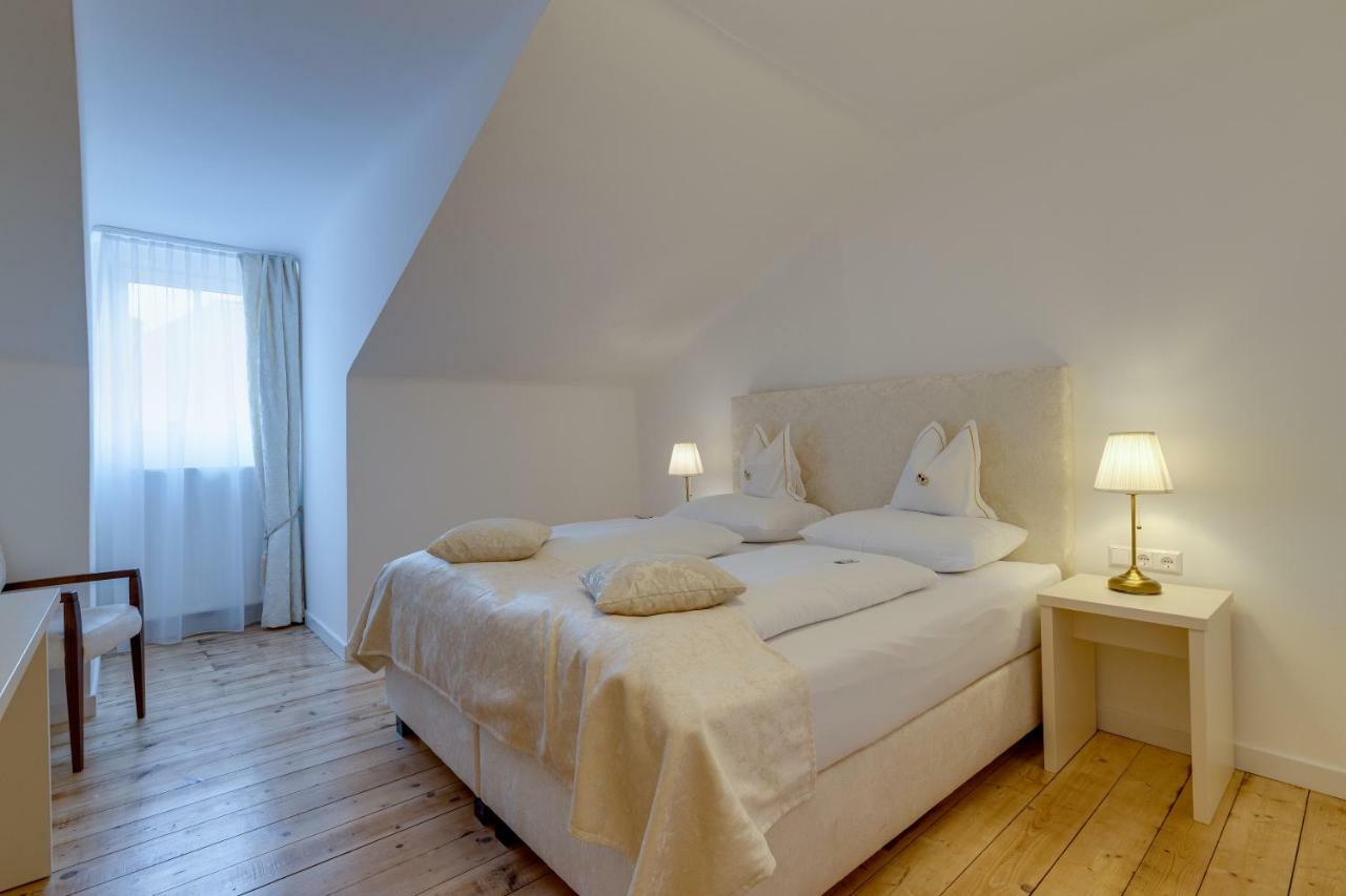 Boutique Hotel Goldenes Lamm Villach Luaran gambar