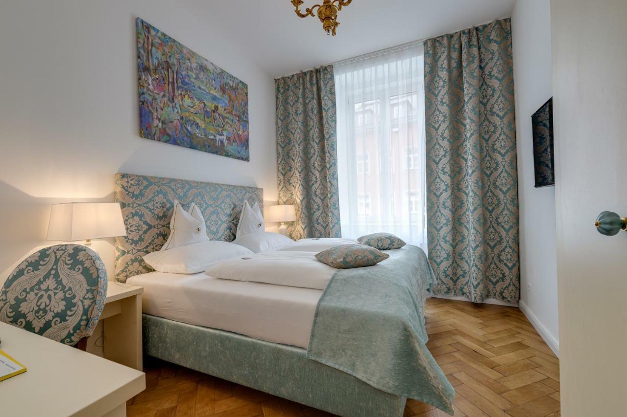 Boutique Hotel Goldenes Lamm Villach Luaran gambar